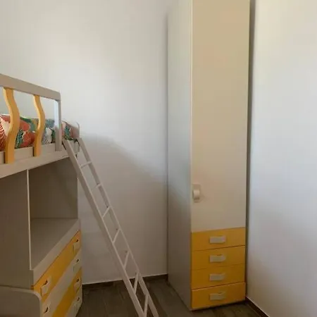 San Vito شقة